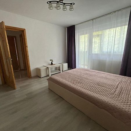 Aparthotel Brasov Neptun Bagian luar foto