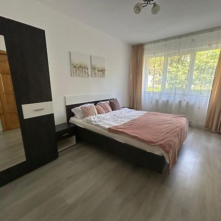 Aparthotel Brasov Neptun Bagian luar foto