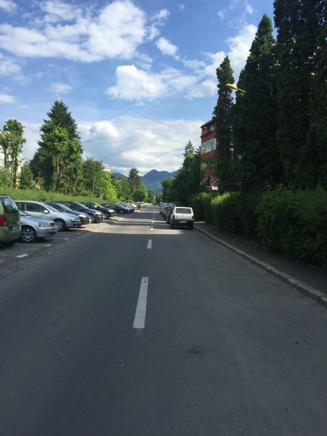 Aparthotel Brasov Neptun Bagian luar foto